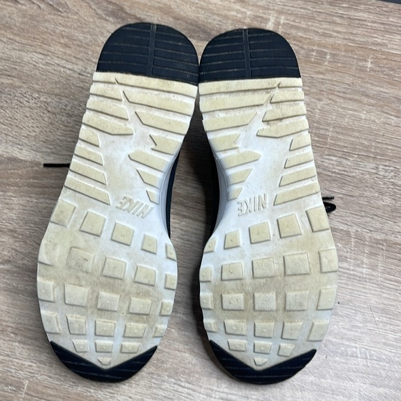 Nike Air Max Thea Shoes Sneakers Black White Swoosh Logo Lace Up Mesh Size 8.5 - Picture 9 of 11